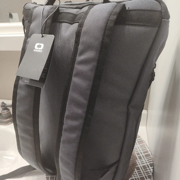 😎NWT OGIO Callaway Golf Sprint Laptop Backpack, Nylon Water Repellent, Grey